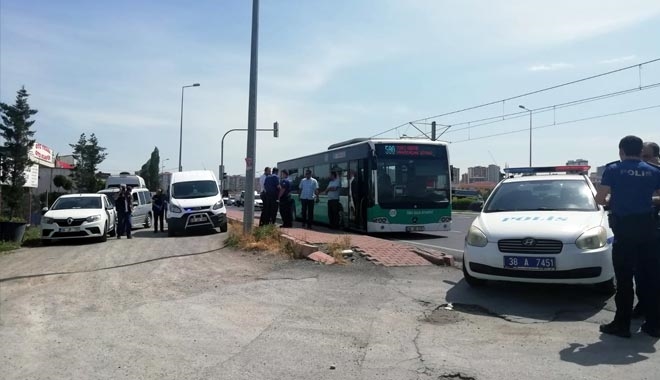 YOLCU OTOBÜSÜNDE KORKU DOLU DAKİKALAR YAŞANDI