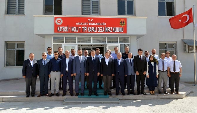 KAYSERİ CEZA İNFAZ KURUMUNDA 15 TEMMUZ ŞEHİTLERİ ANILDI