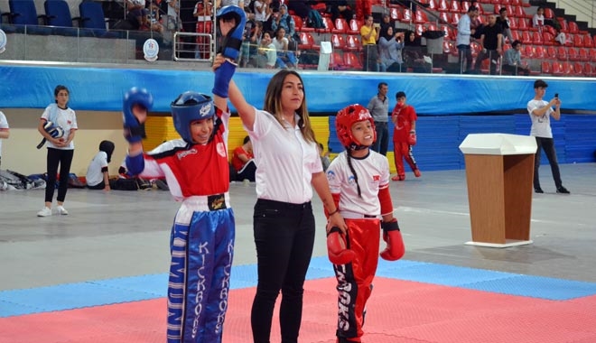 KİCK BOKS ERCİYES DOSTLUK KUPASI BAŞLADI