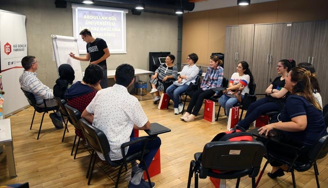 AGÜ´DEN LİSE YAZ OKULU