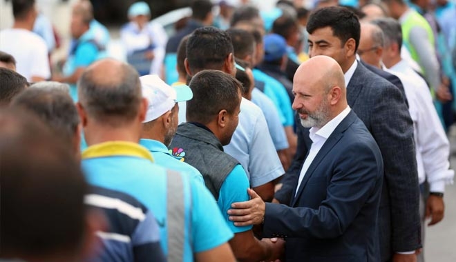 ÇOLAKBAYRAKDAR, PERSONELİ İLE BAYRAMLAŞTI