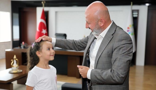 MİNA´NIN HAYALLERİ; BAŞKAN AMCA İLE GERÇEKLEŞİYOR