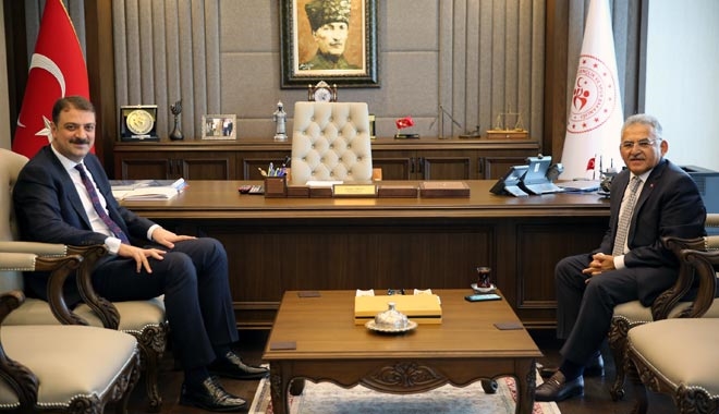 BAŞKAN BÜYÜKKILIÇ, ANKARA´DA BİR DİZİ TEMESLARDA BULUNDU