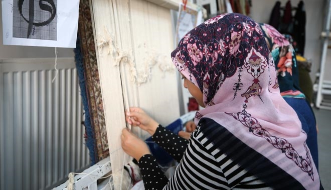 BÜNYAN HALISI İLMEK İLMEK GELECEĞE AKTARILIYOR