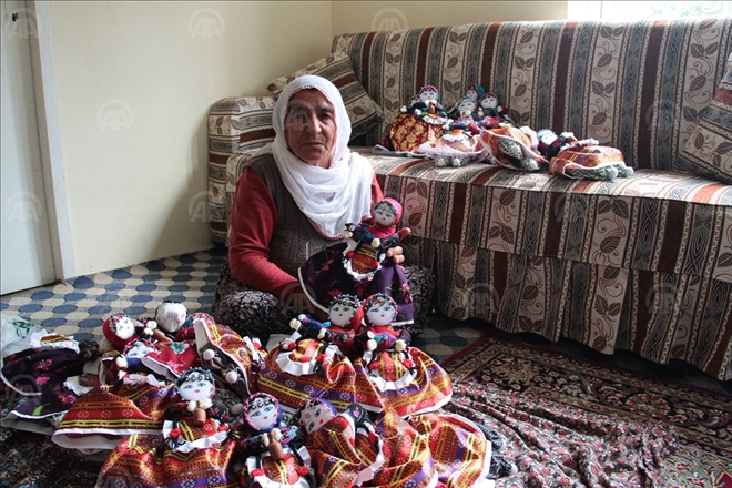 İMECE USULU YAPILAN ?SOĞANLI BEBEĞİ´ KADINLARA GELİR KAPISI OLDU