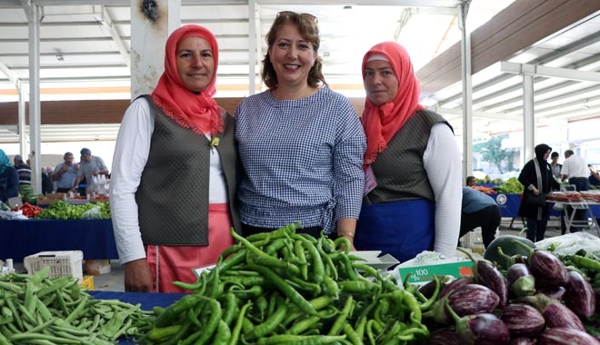 ÜRETTİKLERİ ORGANİK ÜRÜNLERİ ARACISIZ SATIYORLAR