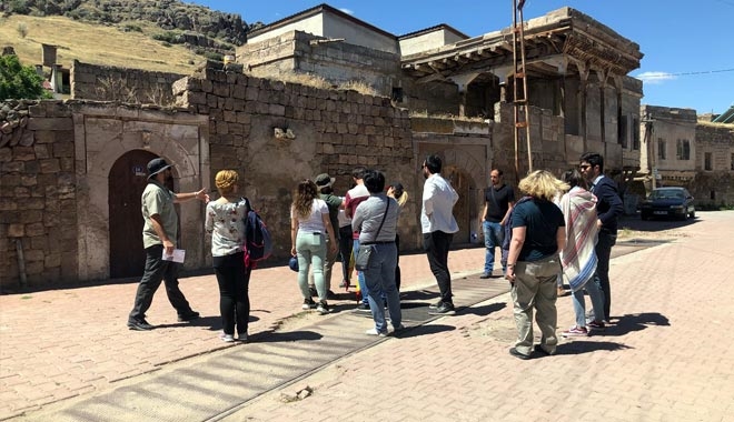 AGÜ´DE ALETLİ YÖNTEMLER EĞİTİMİ