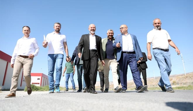 ÇOLAKBAYRAKDAR, KUMSMALL FACTORY AVM´DE