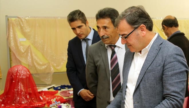 HACILAR´DA EL SANATLARI SERGİSİ BÜYÜLEDİ