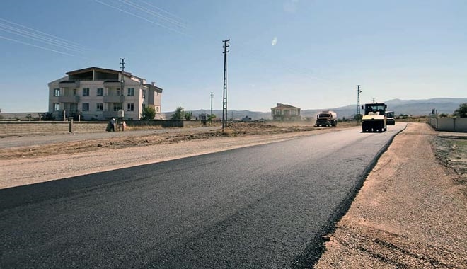 TALAS BELEDİYESİ´NDEN REŞADİYE´DE ASFALT ÇALIŞMASI