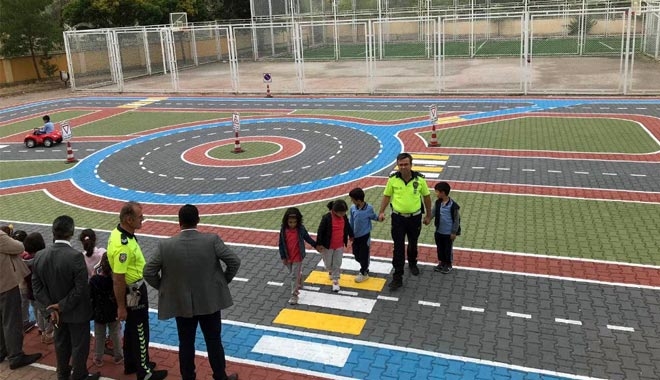 ÖĞRENCİLER İÇİN TRAFİK PİSTİ AÇILDI