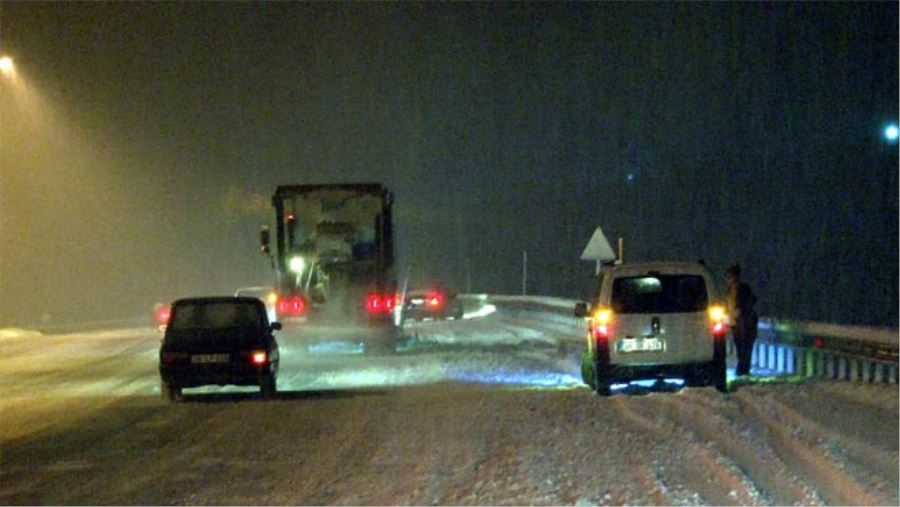 ERCİYES’TE KAR YAĞIŞI ETKİLİ OLDU