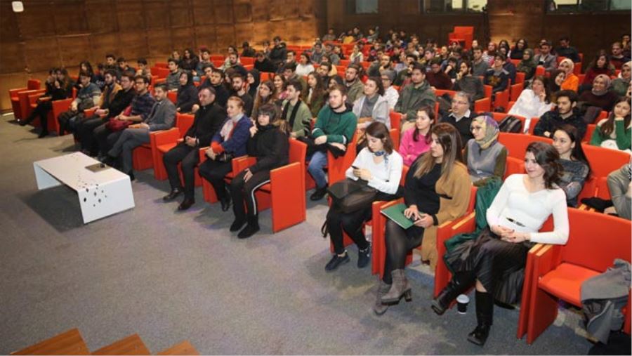 AGÜ’DE KARİYER SOHBETLERİ