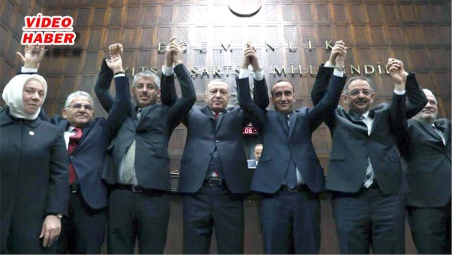 MUSTAFA İLMEK’İN ROZETİNİ CUMHURBAŞKANI ERDOĞAN TAKTI