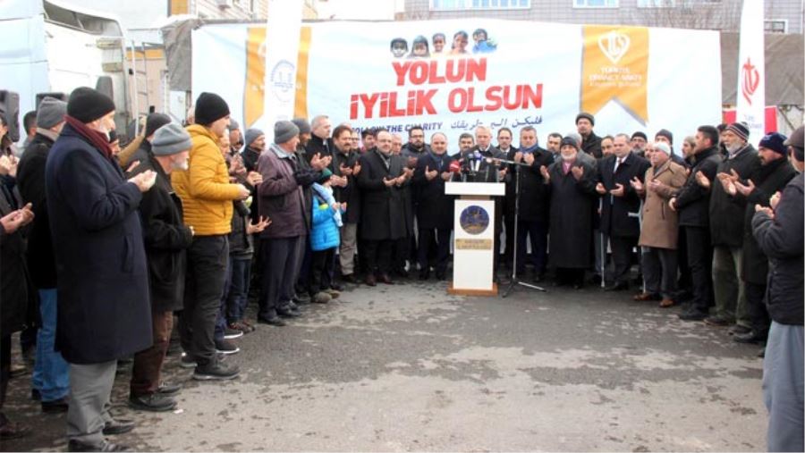 DUALAR İLE UĞURLANDILAR