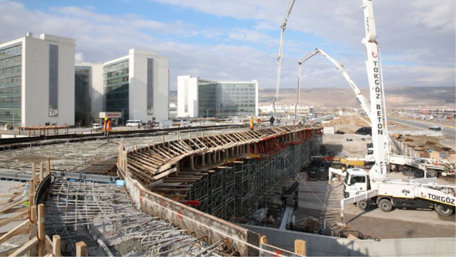 BÜYÜKŞEHİR’DE YATIRIMLARA ENGEL YOK