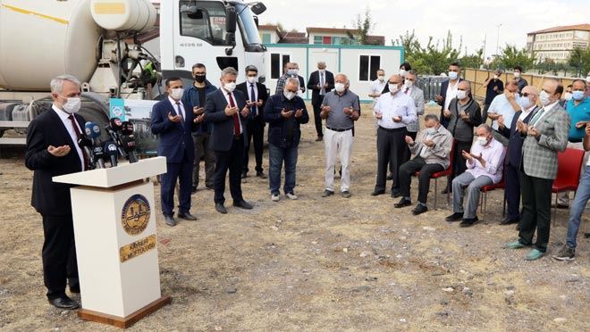 MELİKGAZİ BELEDİYESİ’NDEN CAMİLER HAFTASI’NDA ERÜ’YE CAMİ