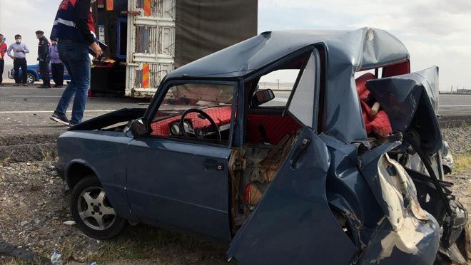 TIRIN ALTINDA KALAN ADAM HAYATINI KAYBETTİ