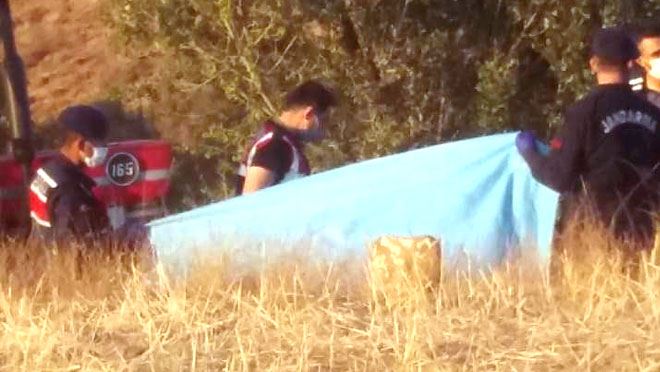 TRAKTÖRÜN ALTINDA KALAN ADAM ÖLDÜ