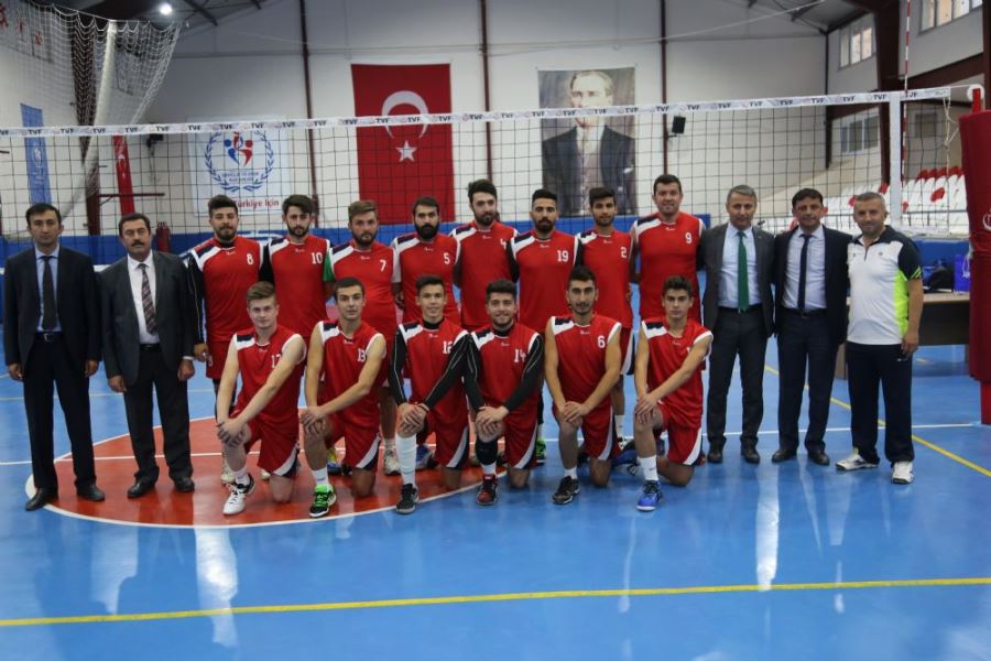 DEVELİ BELEDİYE VOLEYBOL’DA İLK SEVİNÇ