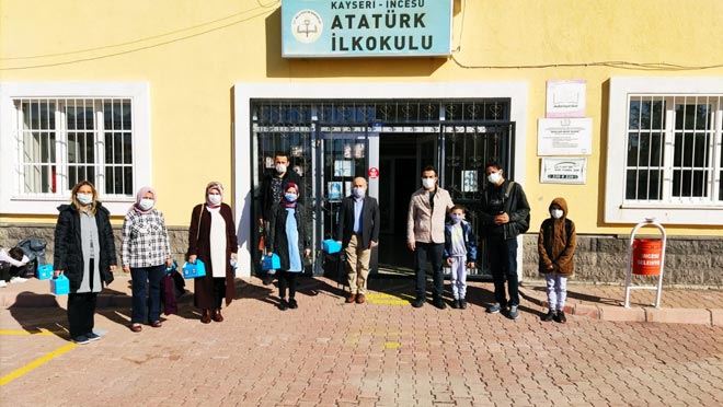 EĞİTİM BİR SEN 200 BİN MASKE DAĞITIYOR