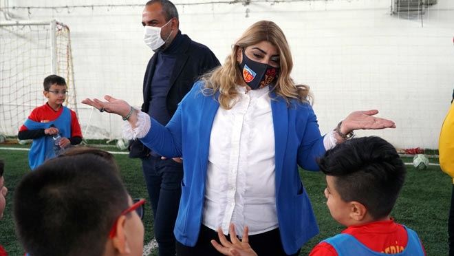 KAYSERİSPOR ‘SPOR OKULLARI’ HIZLA YAYILIYOR