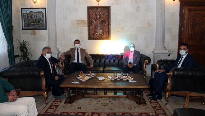 BÜYÜKKILIÇ, KAPADOKYA’DA KIŞ TURİZMİ KONULU TOPLANTIYA KATILDI