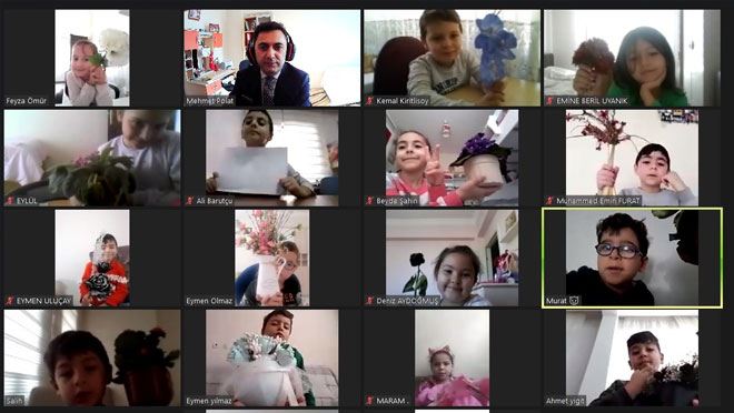 ÖĞRETMENLER GÜNÜ’NDE EBA EKRANLARI ÇİÇEK AÇTI