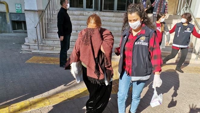 KAYSERİ POLİSİNDEN 21 ADRESE ŞAFAK BASKINI