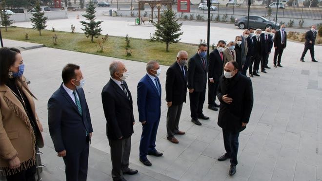 MİLLİ EĞİTİM MÜDÜRÜ ÇANDIROĞLU GÖREVİNE BAŞLADI