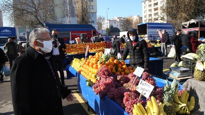 BAŞKAN BÜYÜKKILIÇ YİNE ÇARŞI PAZAR DENETİMİNDE