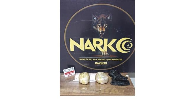 OTOBÜSTE OTURDUĞU KOLTUĞUN ALTINDA