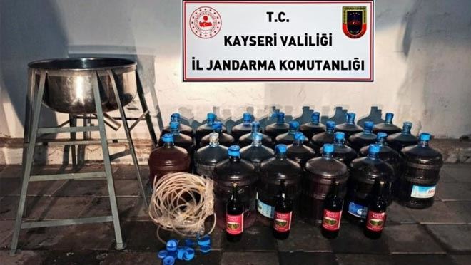 TOMARZA’DA 700 LİTRE KAÇAK İÇKİ ELE GEÇİRİLDİ