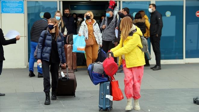 ERCİYES KAYAK MERKEZİ’NE SEZONUN İLK CHARTER SEFERİ UKRAYNA’DAN