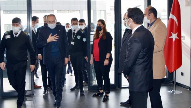 KORONAYI YENEN KTO BAŞKANI ÖMER GÜLSOY GÖREVİNE BAŞLADI