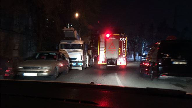 YANGIN İHBARI İTFAİYE VE POLİS EKİPLERİNİ HAREKETE GEÇİRDİ