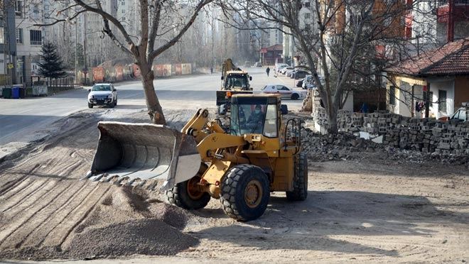 YIKILAN GECEKONDULARIN HAFRİYATI KALDIRILIYOR