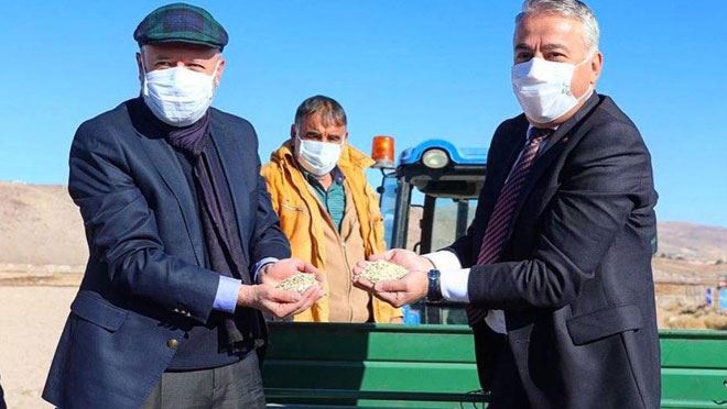 TOPRAK VE ÇİFTÇİ DOSTU BAŞKAN ÇOLAKBAYRAKDAR’IN