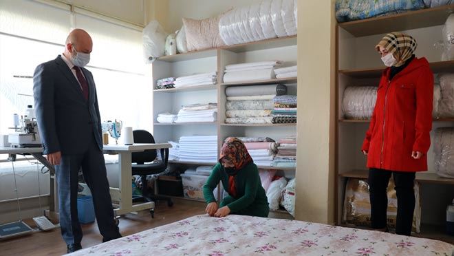 BAŞKAN ÇOLAKBAYRAKDAR ENGEL TANIMAYAN SÜREYYA’YI ZİYARET ETTİ