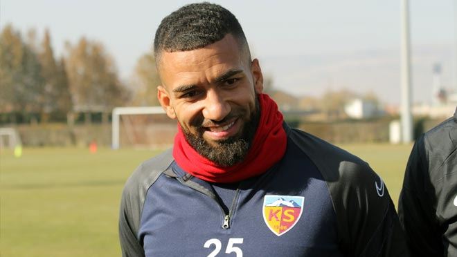 KAYSERİSPOR’UN İNGİLİZ YILDIZI AARON LENNON