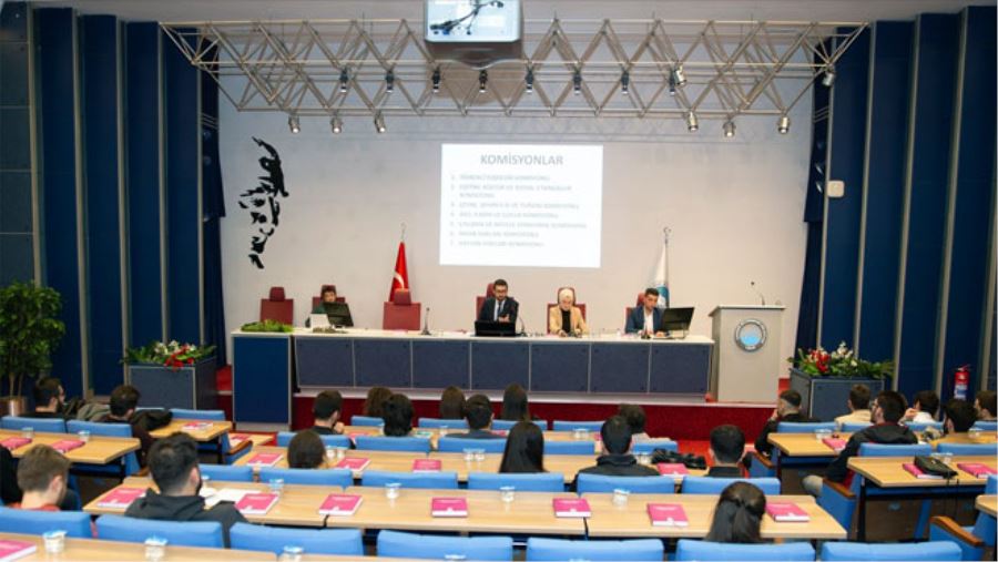 BÜYÜKŞEHİR’İN GENÇLERİ İLK TOPLANTISINI GERÇEKLEŞTİRDİ