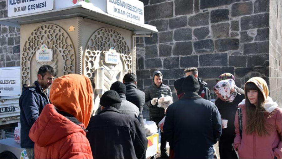 KOCASİNAN BELEDİYESİ’NDEN VATANDAŞLARA SICAK ÇORBA İKRAMI