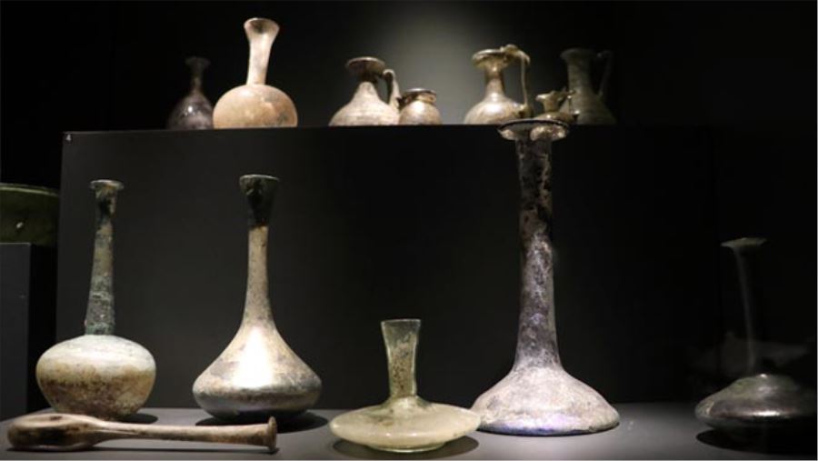 AŞKIN TARİHİ ‘GÖZYAŞI ŞİŞELERİ’NDE SAKLI