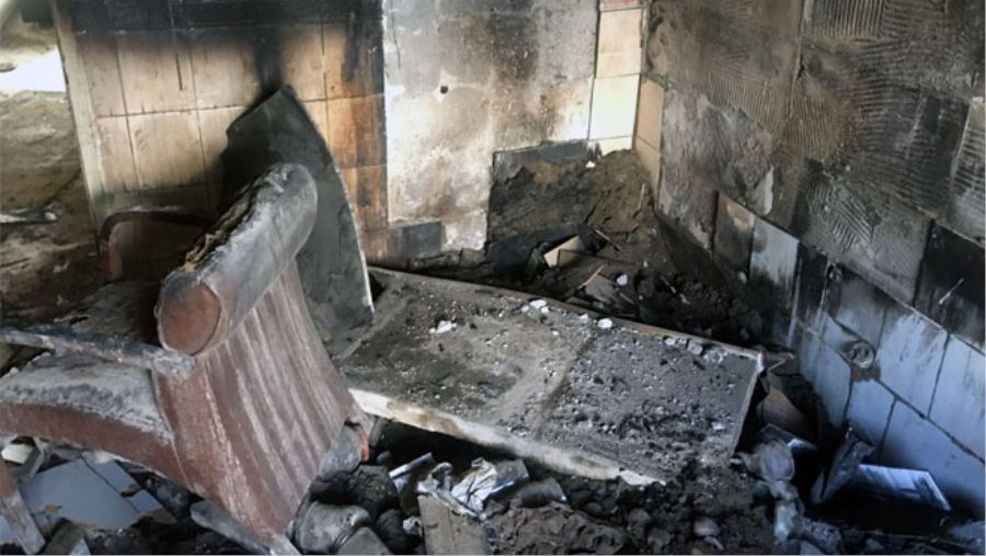 EVLERİ YANAN AİLE YARDIM BEKLİYOR