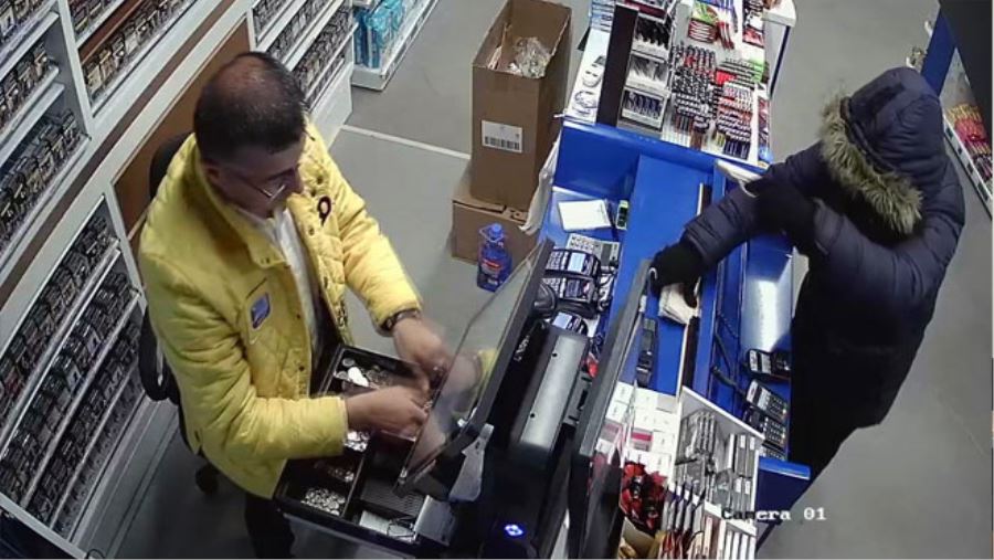 PARALARI ÇIKART, YOKSA PATLATIRIM