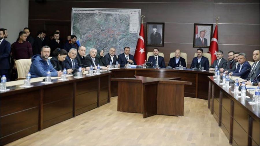 BÜYÜKKILIÇ, BAKANLARLA DEPREM BÖLGESİNDE