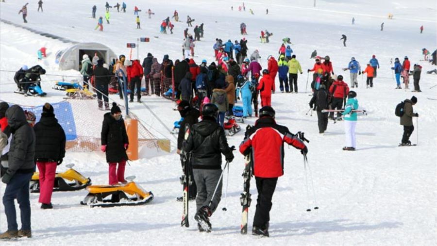 ERCİYES’TE HAFTA SONU YOĞUNLUĞU