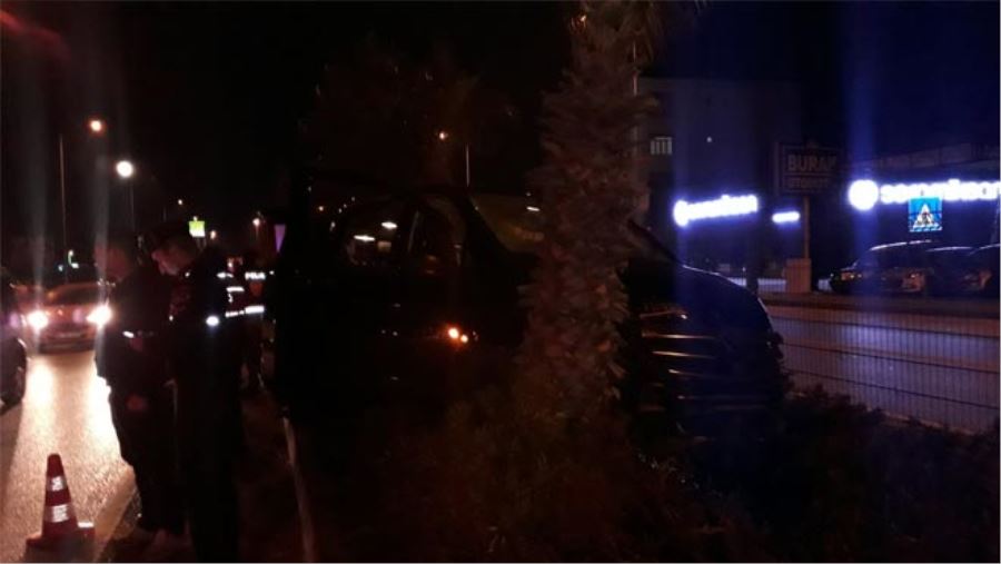 MEHMET ÖZHASEKİ TRAFİK KAZASI GEÇİRDİ