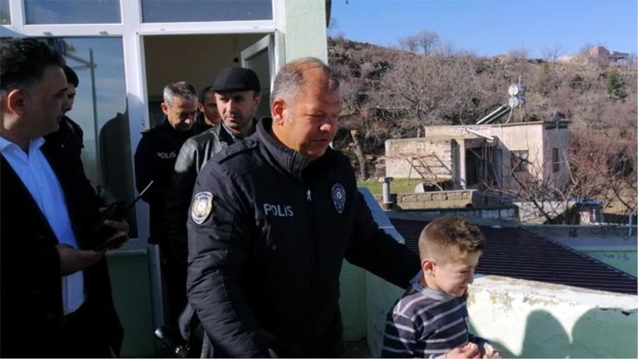 HACILAR’DA KAYBOLAN ÇOCUK 10 SAAT SONRA BULUNDU