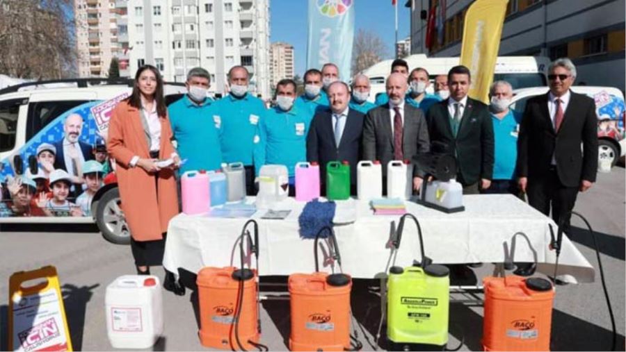 KOCASİNAN’DA HER ALANDA İLAÇLAMA, HİJYEN VE DEZENFEKTE SEFERBERLİĞİ